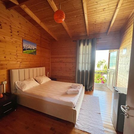 Nili Hotel Vlorë エクステリア 写真