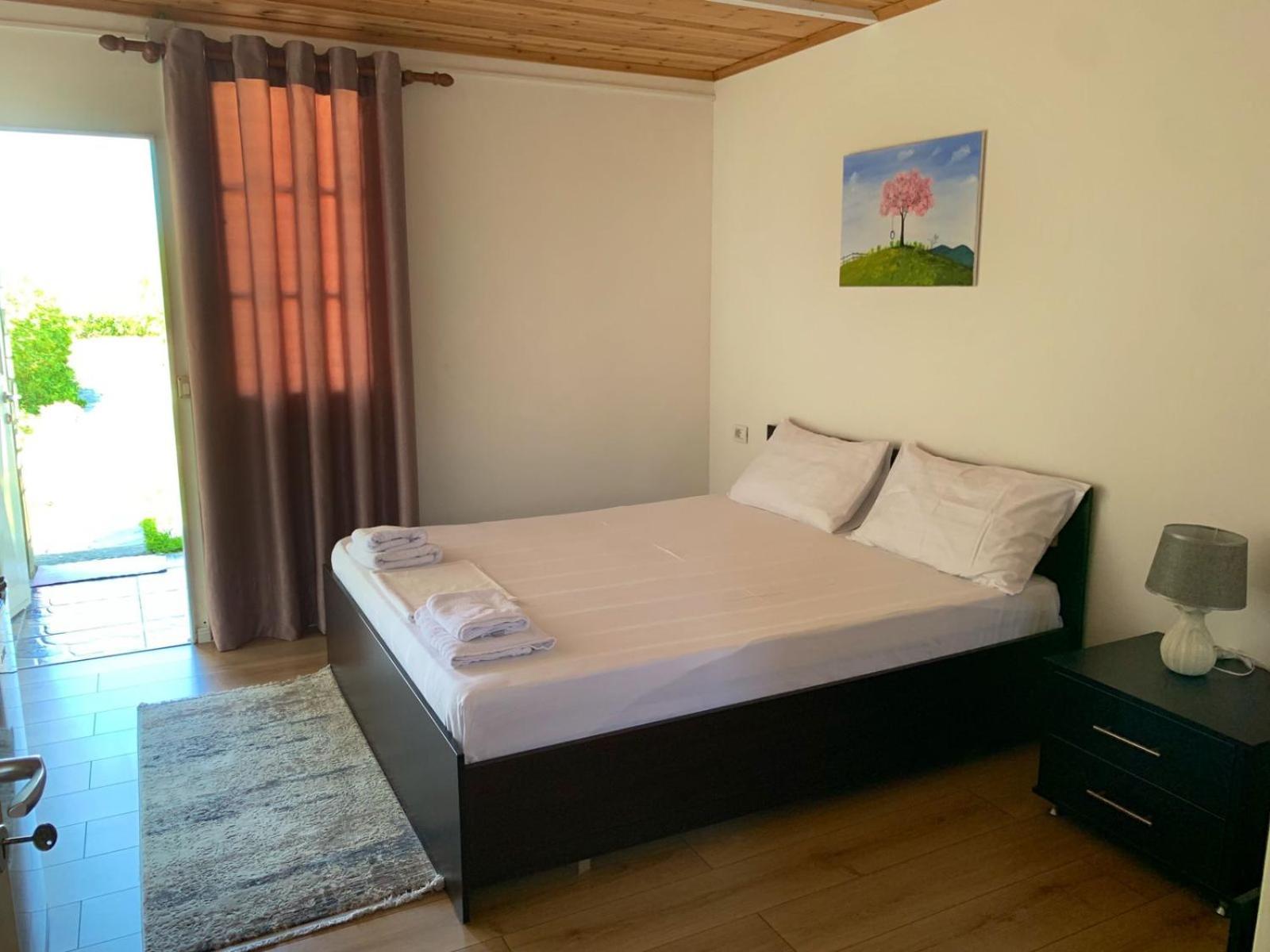 Nili Hotel Vlorë エクステリア 写真